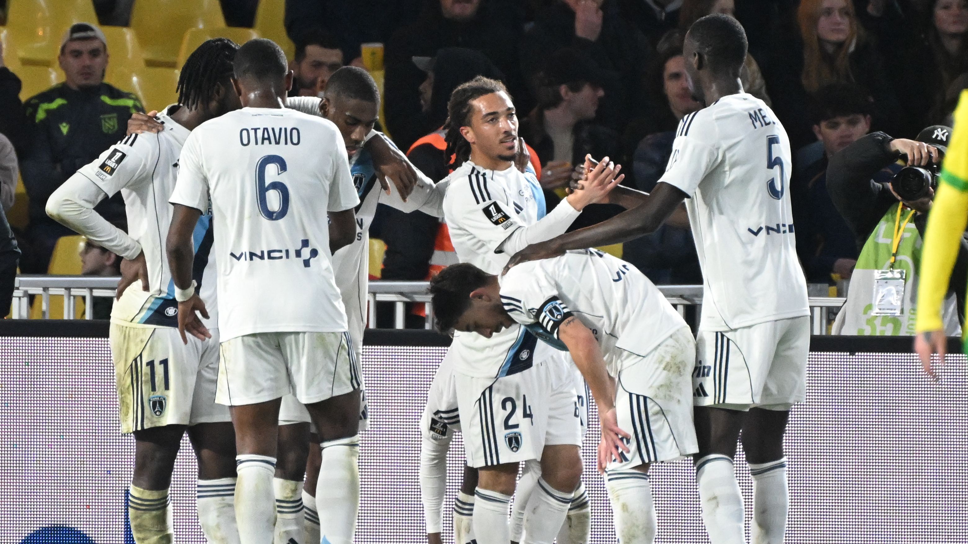 Koleosho brilla sin da subito con il Paris FC: l'azzurrino in goal al ...