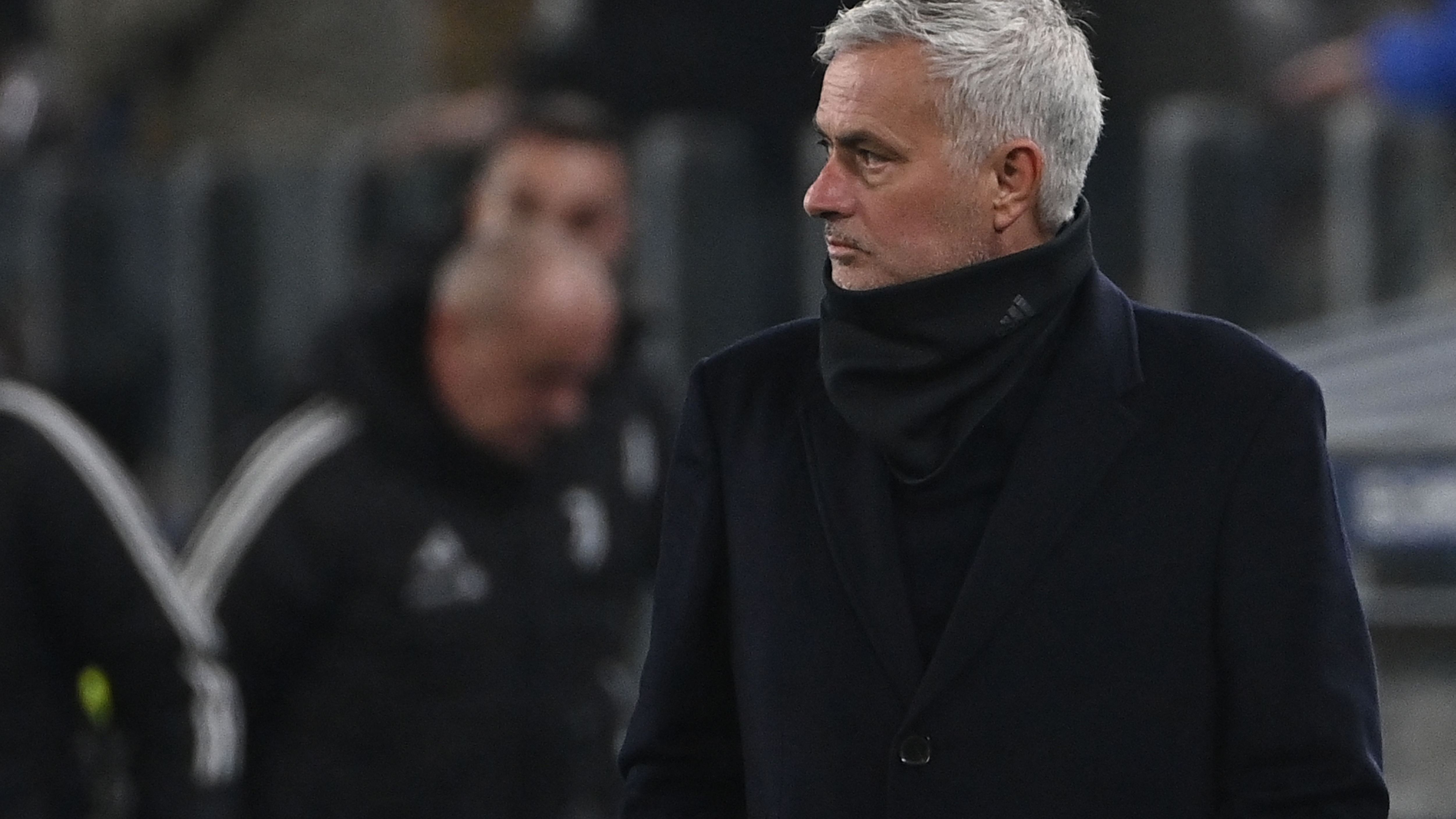 Mourinho si lamenta: "Mi tengo la reazione. Oggi eravamo limitati, avevamo una panchina di ragazzini"
