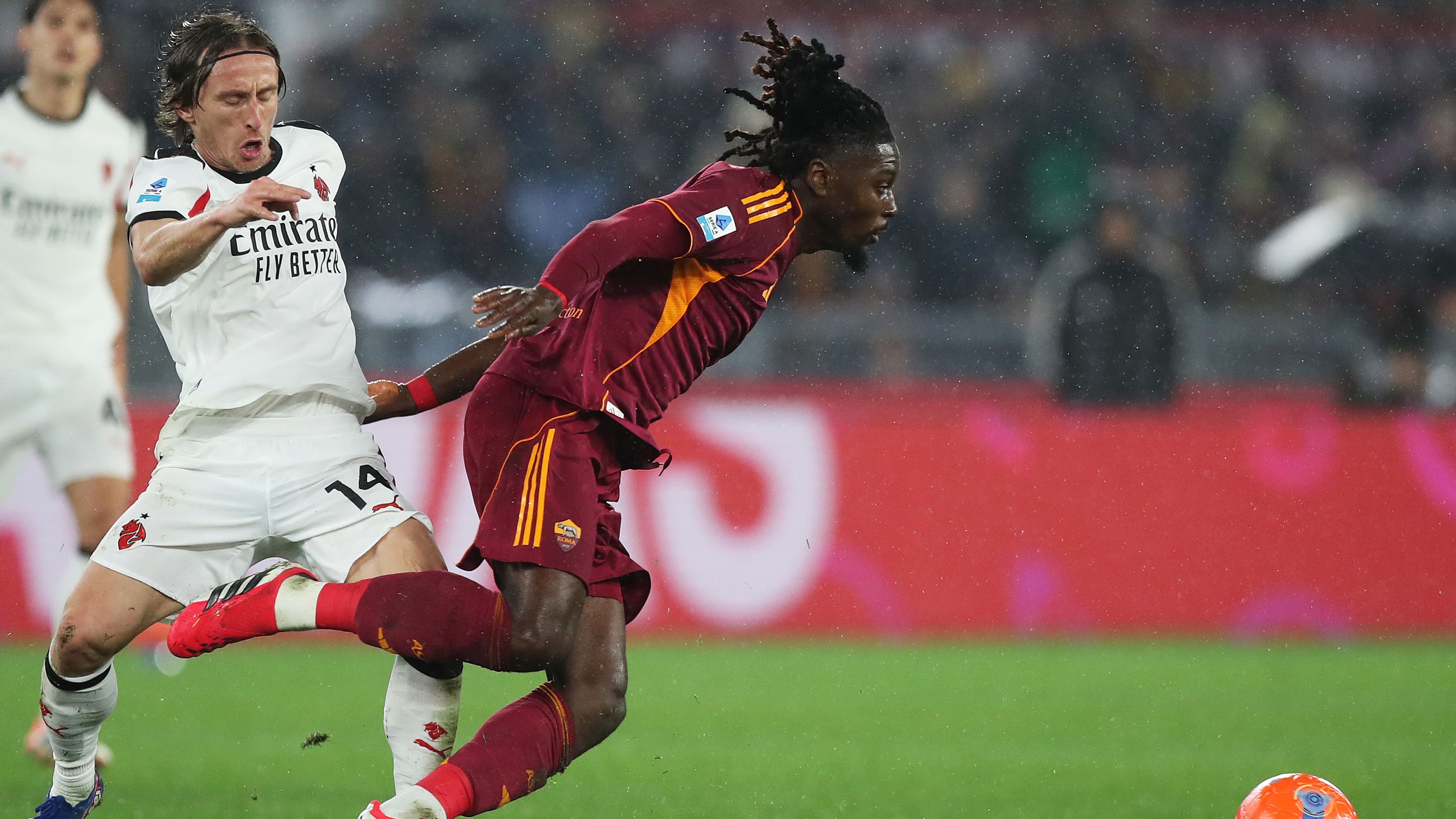 Roma, infortunio per Manu Koné: cambio forzato contro il Milan, cosa si è fatto
