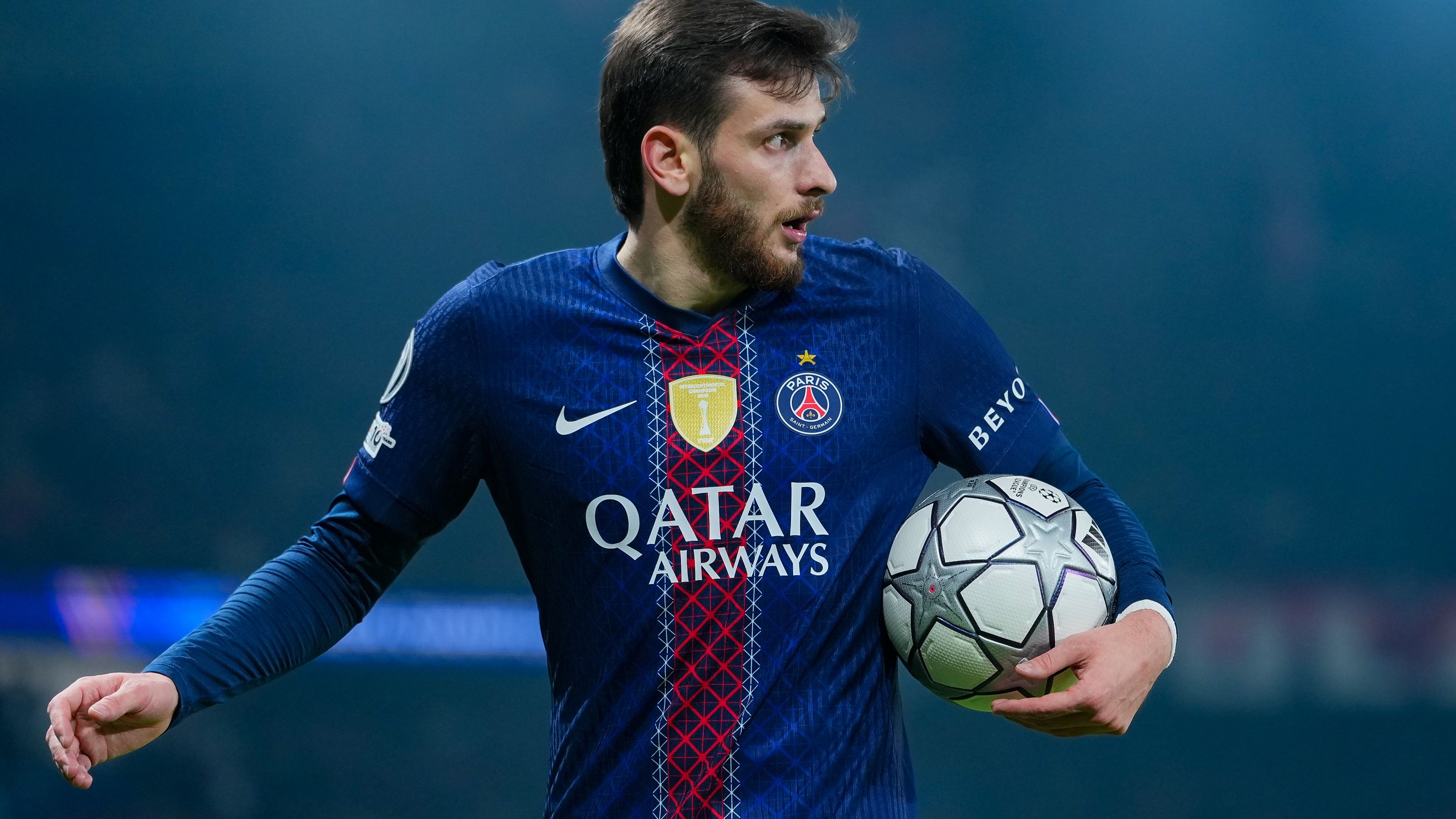 Champions League, Psg-Chelsea 5-2: doppietta di Kvaratskhelia, scatto di Luis Enrique verso i quarti