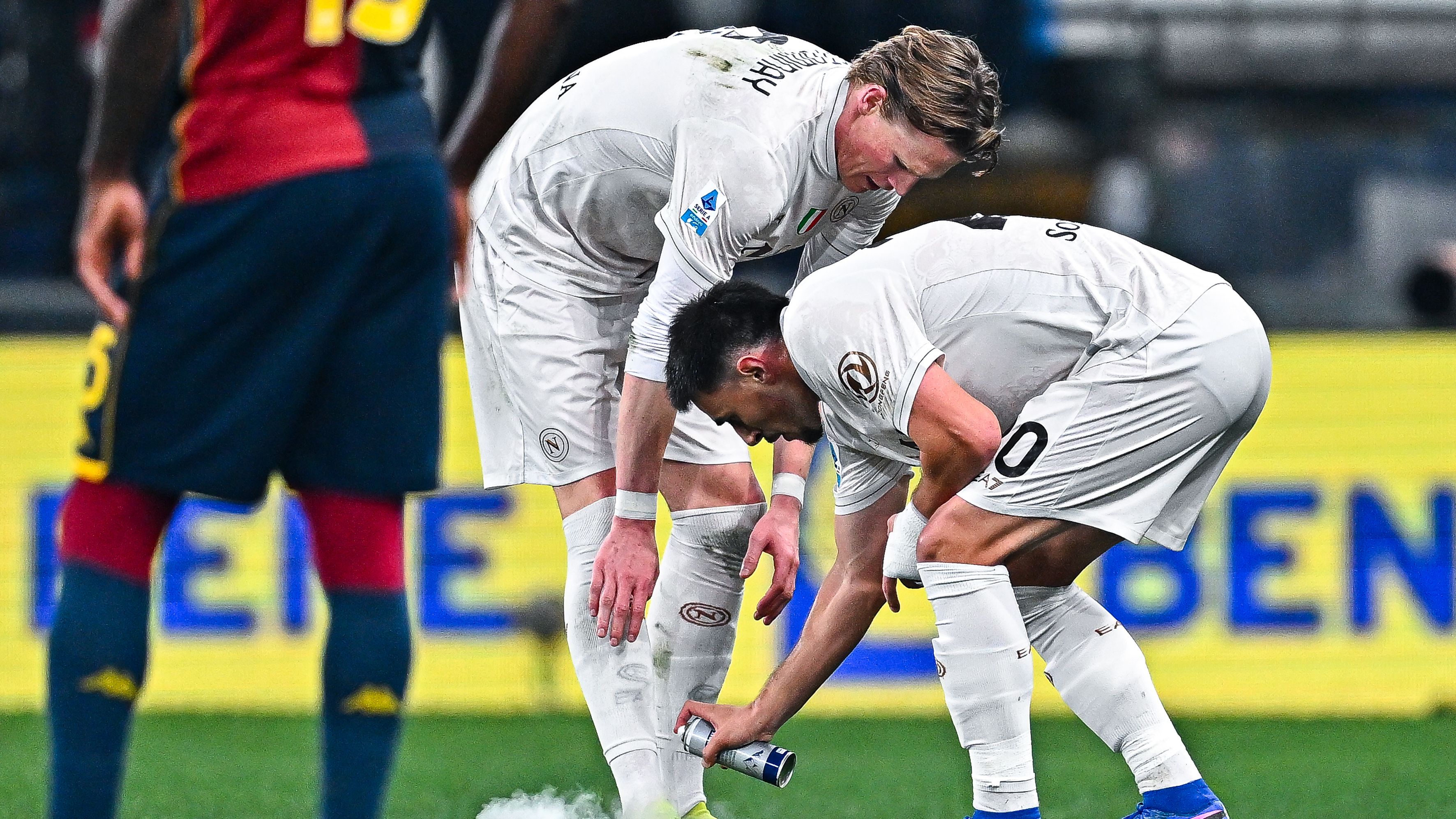 Napoli, le condizioni di McTominay e l'entità dell'infortunio: cosa filtra verso il Como e la Roma