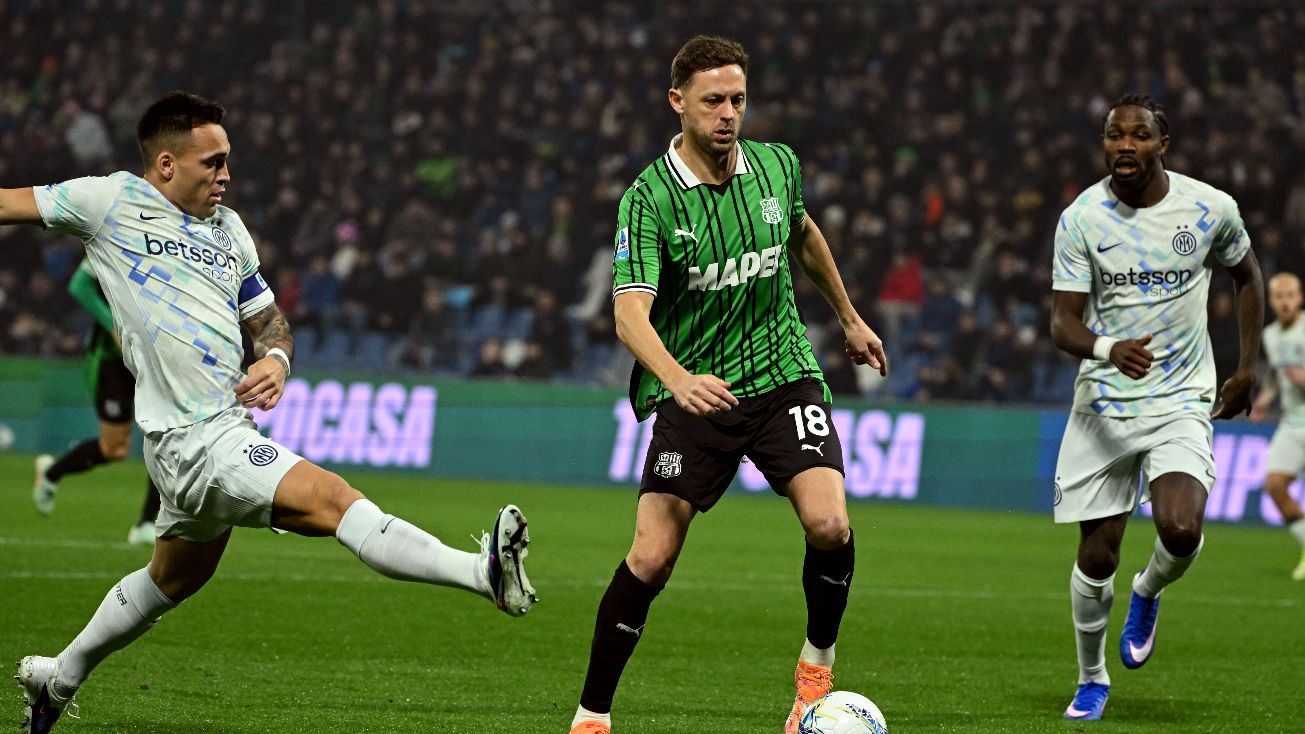 Giudice Sportivo Serie A: due giornate di squalifica e multa a Matic per offese all'arbitro. Tutte le decisioni