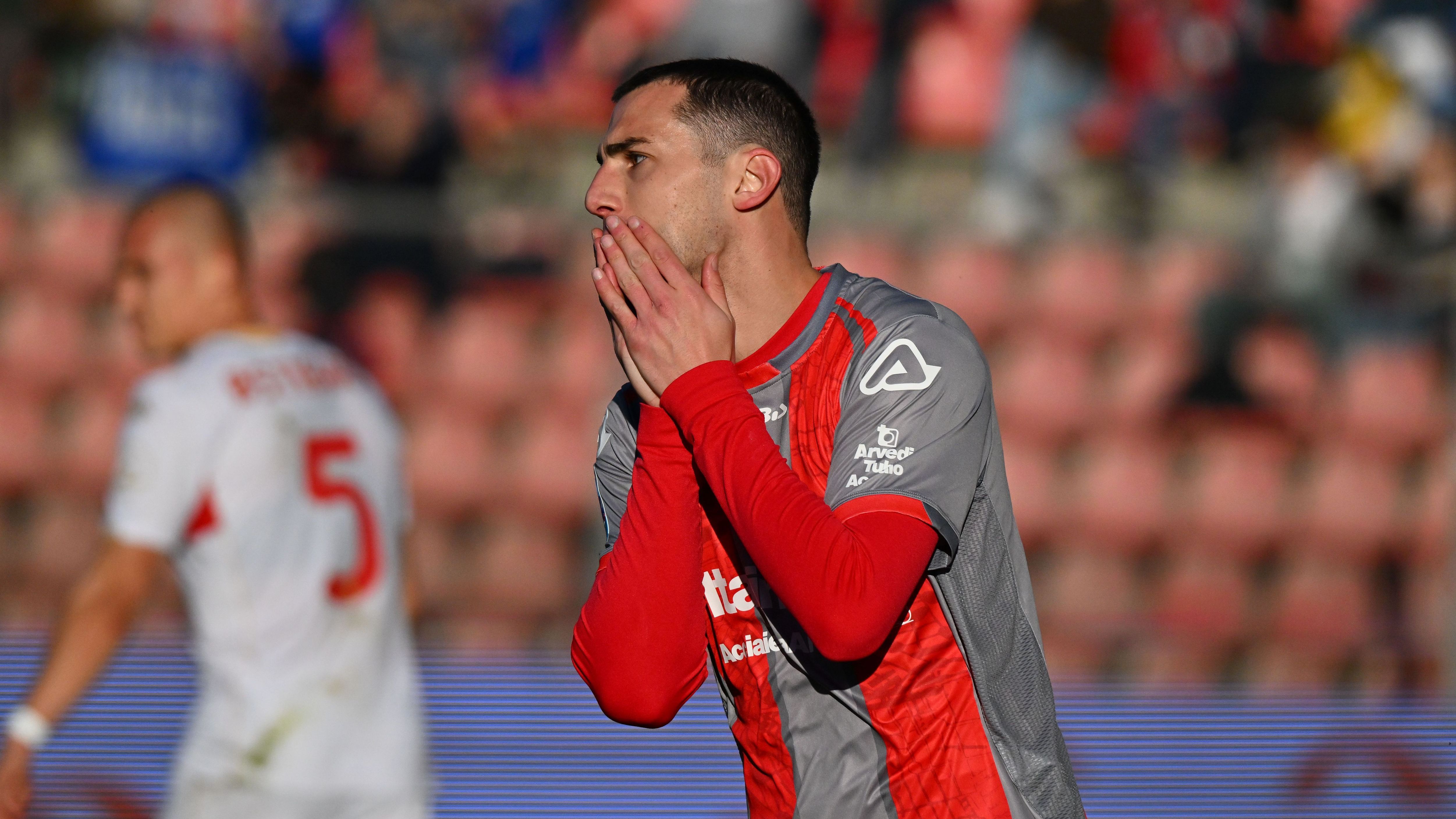 Cremonese e Genoa non si fanno male: allo Zini finisce 0-0. Traversa nel finale di Bonazzoli