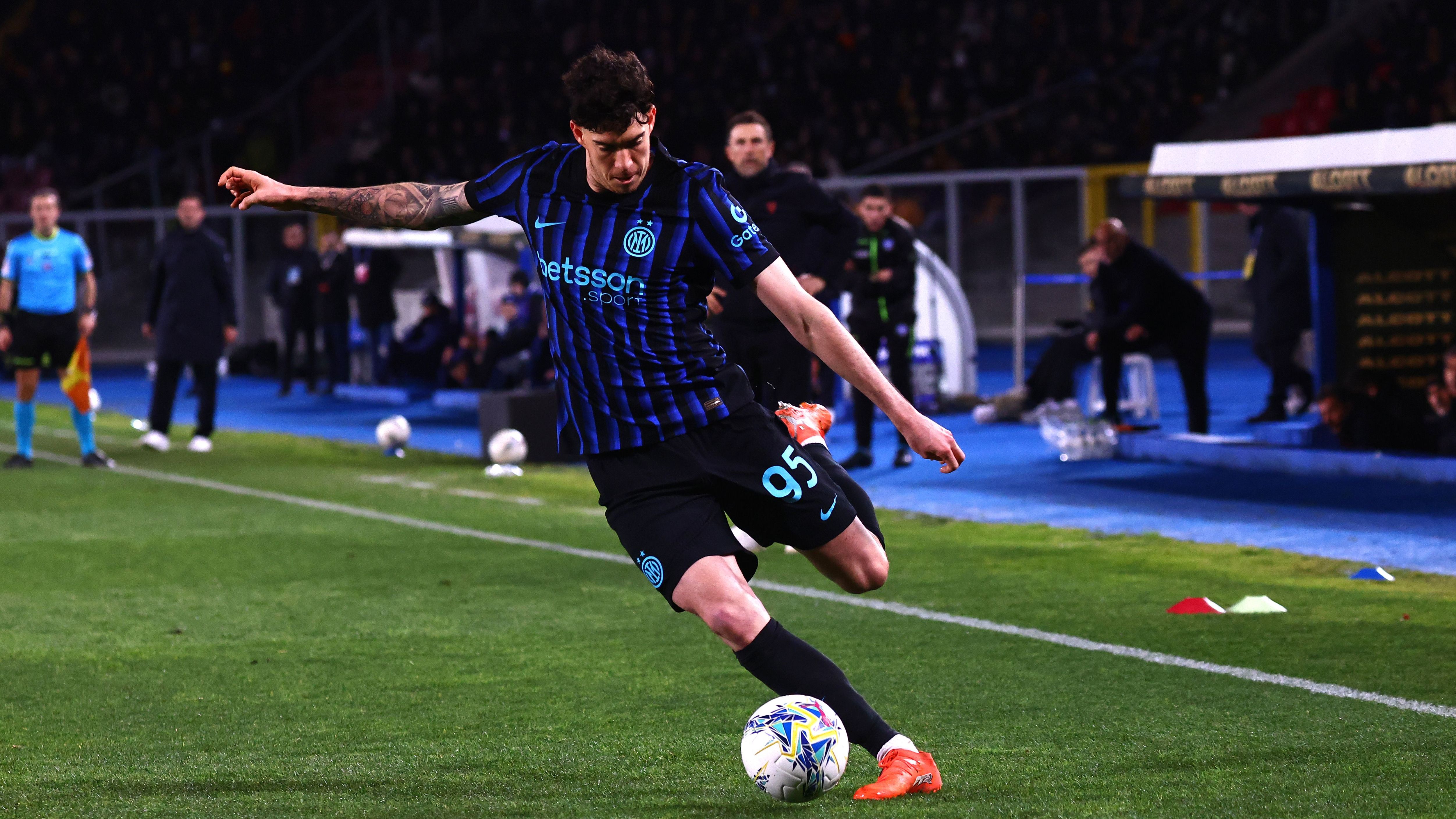 Inter, per Bastoni scatta la squalifica: ammonito prima di uscire contro il Lecce, quale partita salta