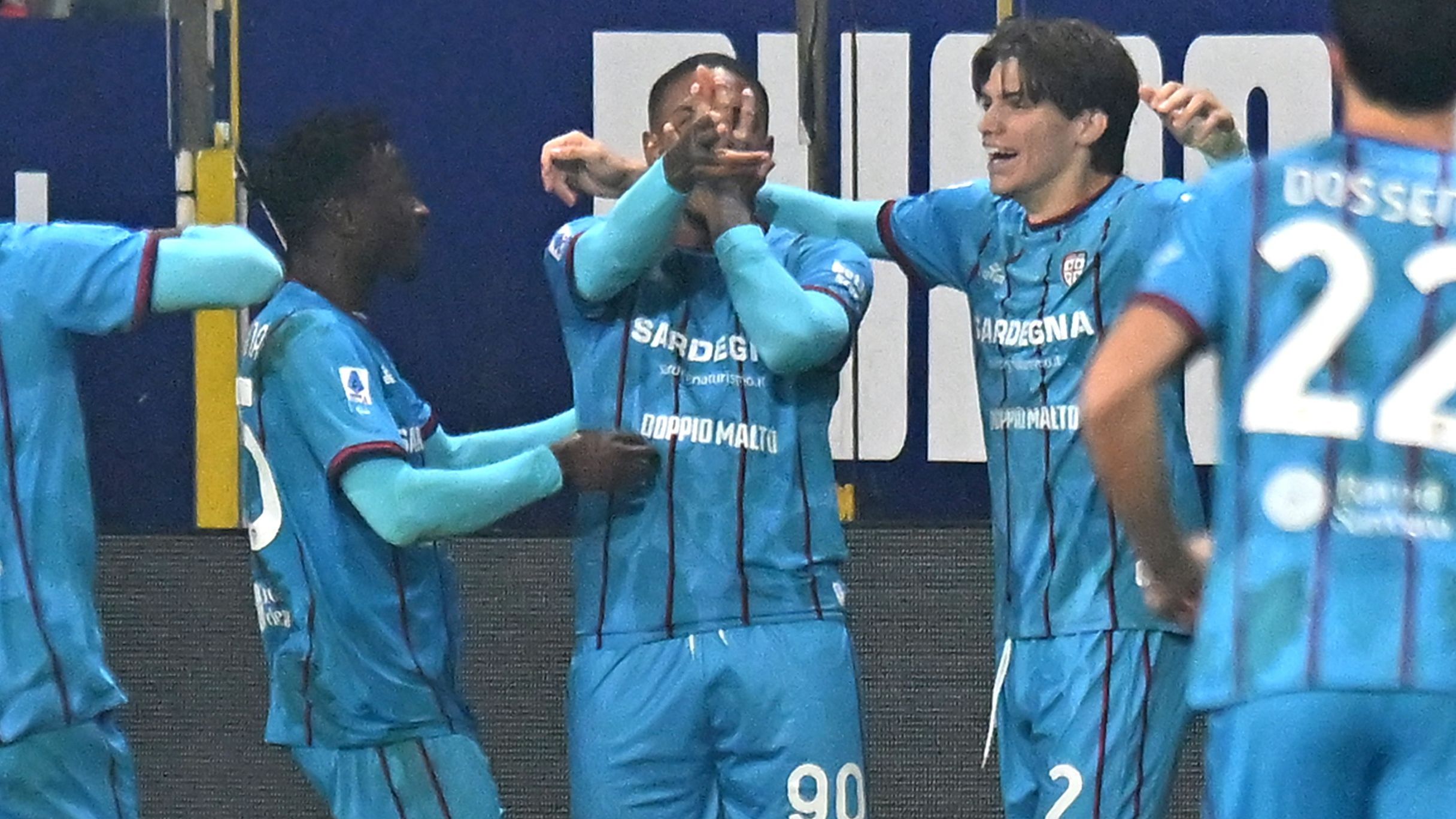 Parma-Cagliari, la pagelle di CM: Folorunsho alla Shevchenko! Oristianio ex "ingrato"