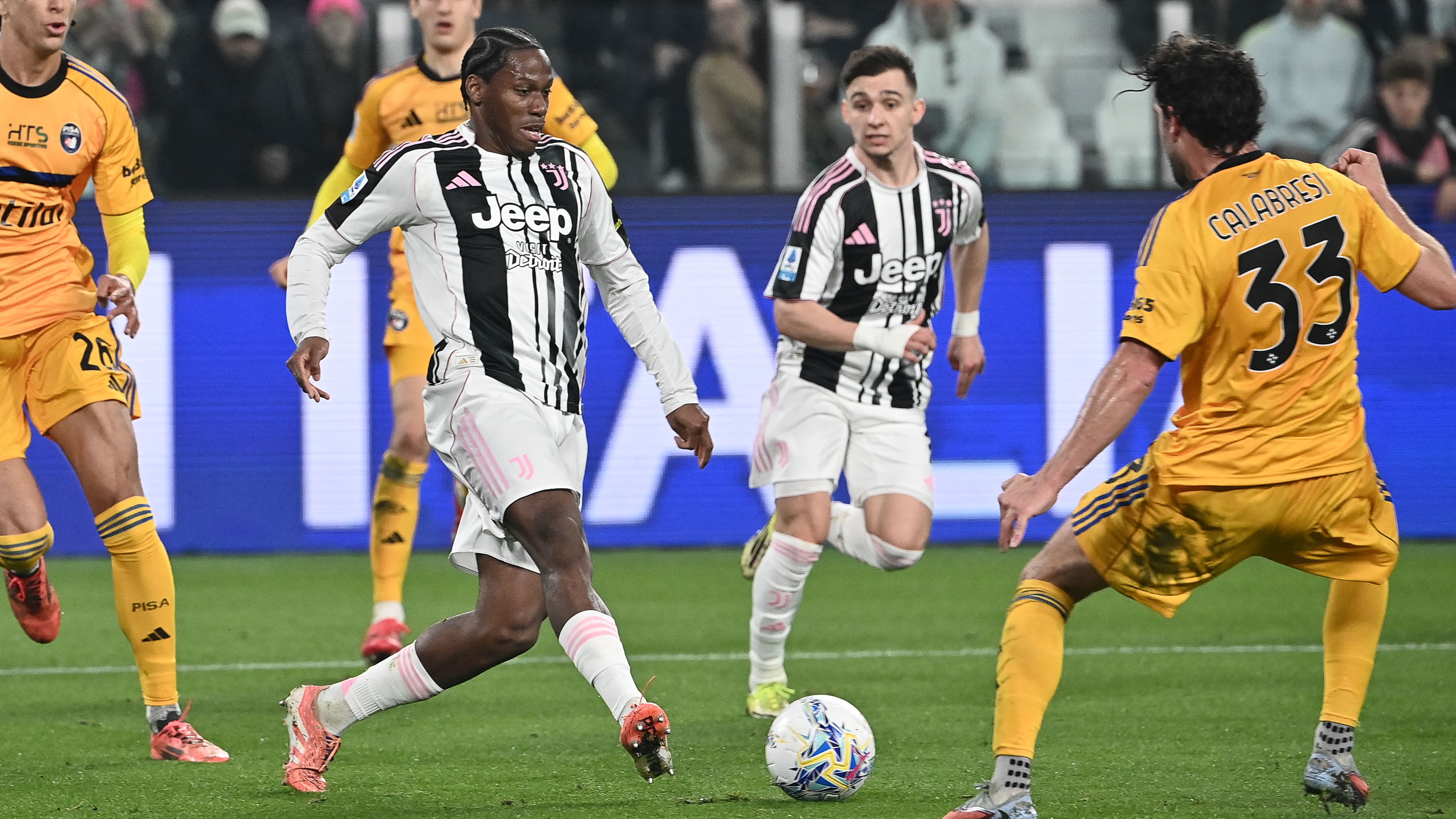 Juventus, David delude ancora: Spalletti lo fa fuori al 45°