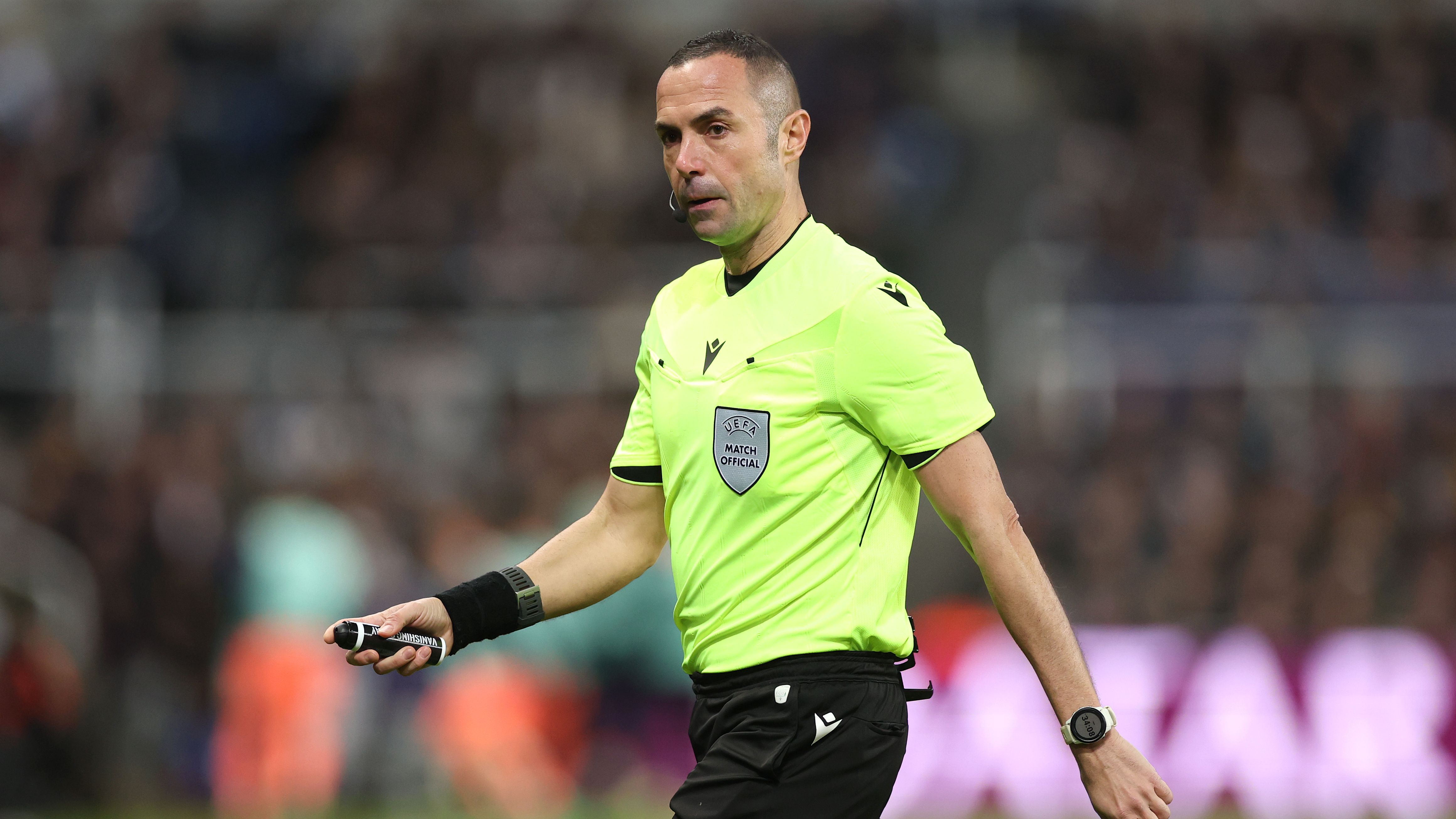 Lazio-Inter, la moviola: rissa in campo dopo un intervento di Pedro su Dimarco, cos'è successo