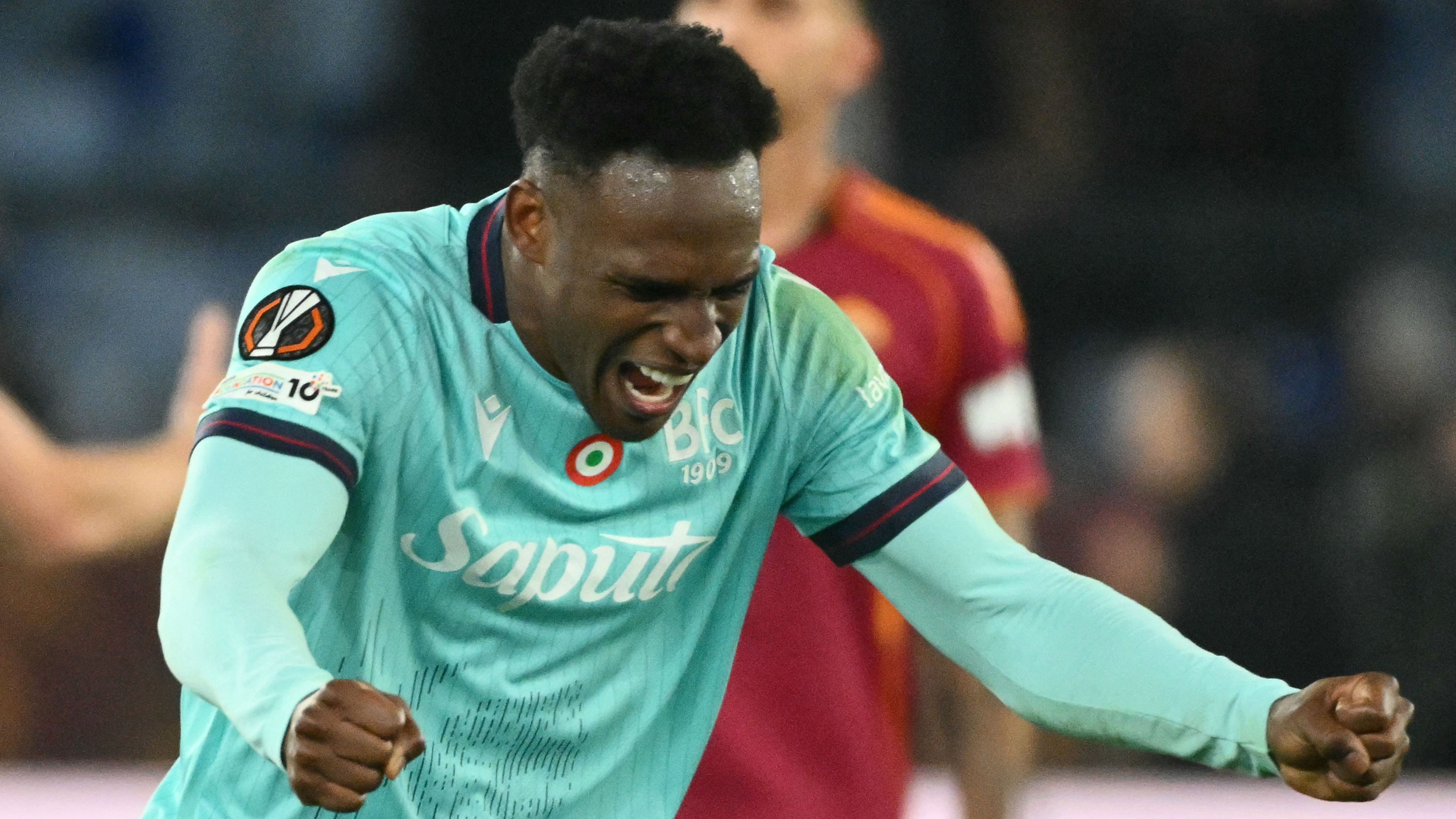 Manchester United e Chelsea puntano al difensore del Bologna Jhon Lucumi con un'offerta da 25 milioni di euro