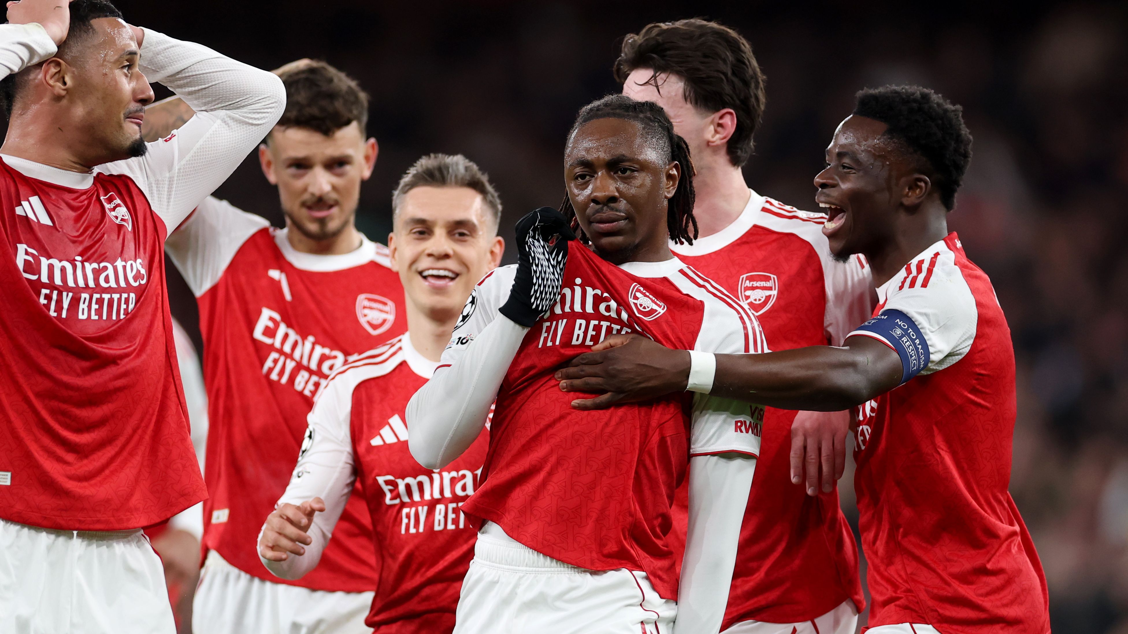 Eze e Rice affondano il Bayer Leverkusen, l'Arsenal vince 2-0 e si qualifica ai quarti di Champions League