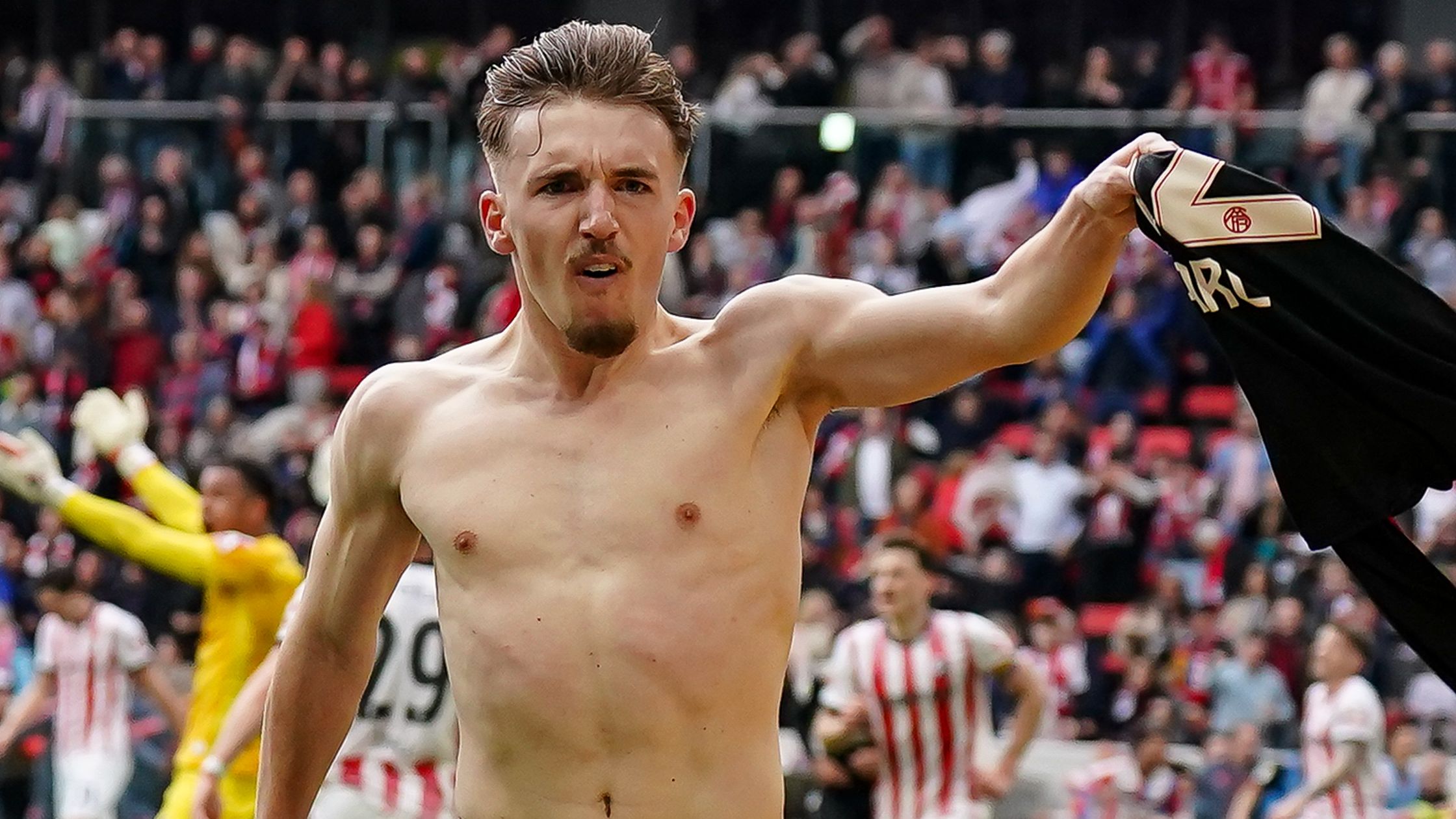 Lennart Karl, l'eroe del Bayern Monaco che ha segnato al 99': da 0-2 a 3-2 col Friburgo