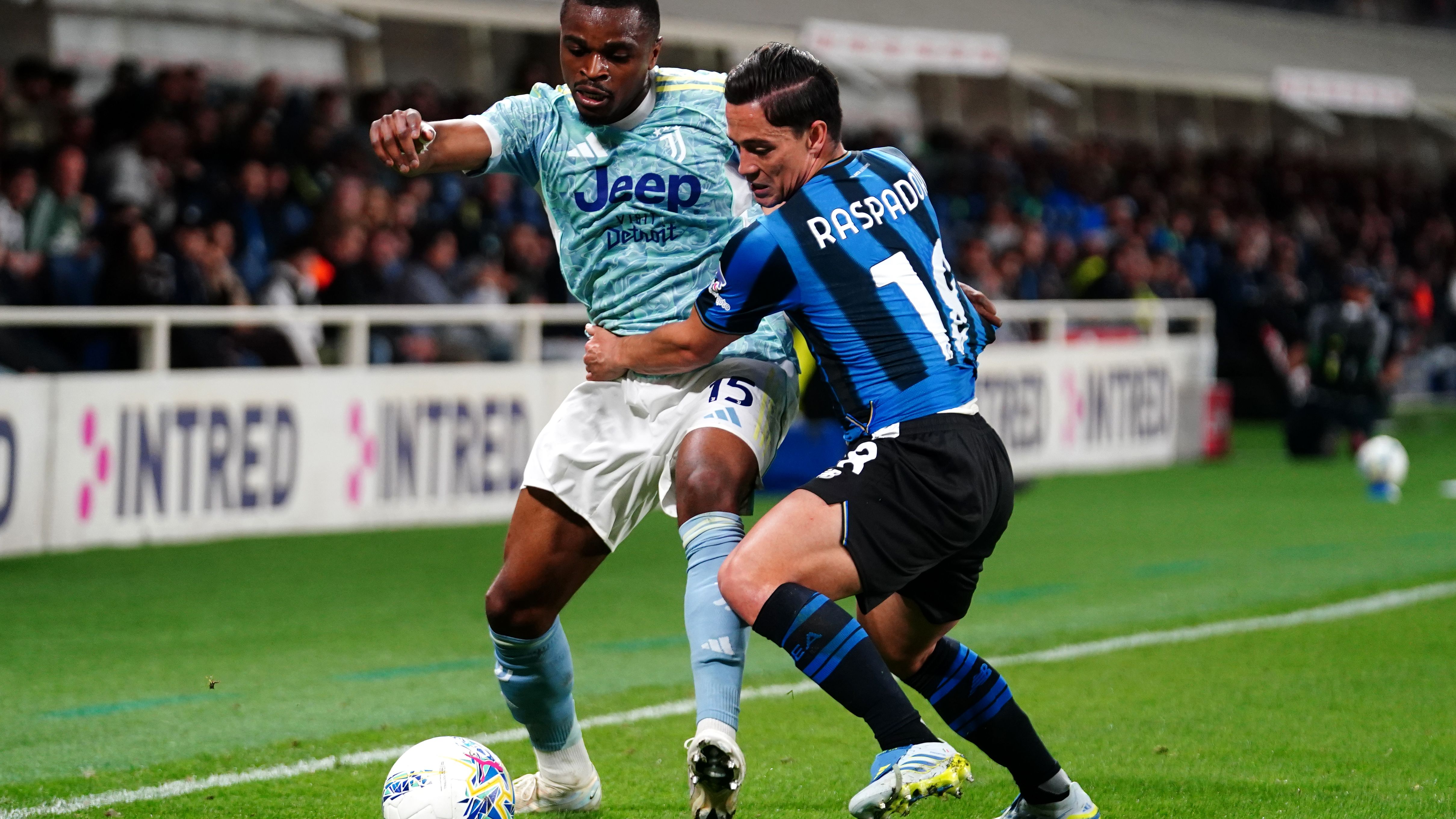 Atalanta-Juventus, la moviola: Raspadori chiede un rigore per mani di Gatti. Il commento di Luca Marelli