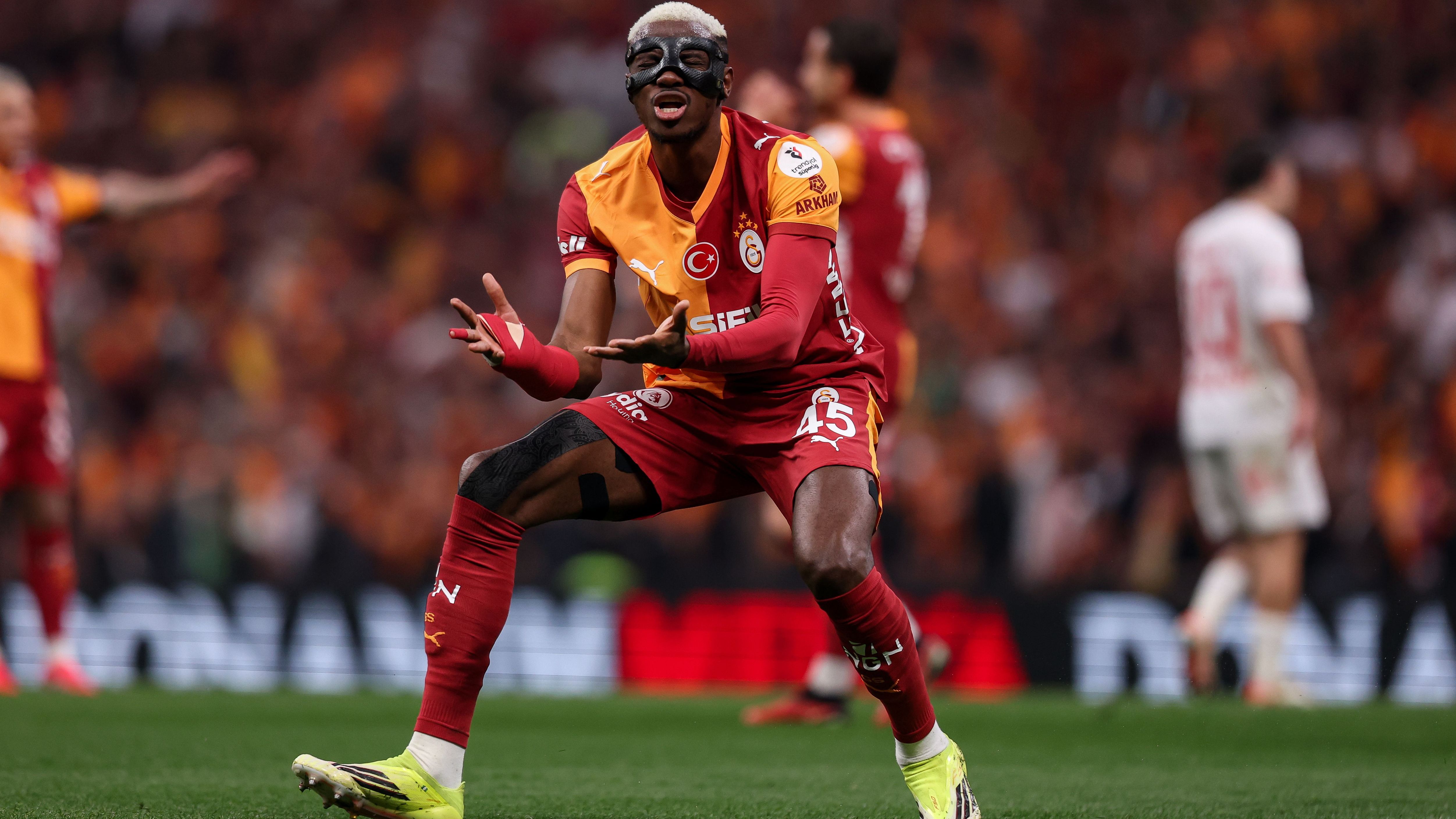 Batticuore Galatasaray: un goal di Osimhen all'88° regala il ventiseiesimo campionato turco della storia. Fenerbahce ancora beffato