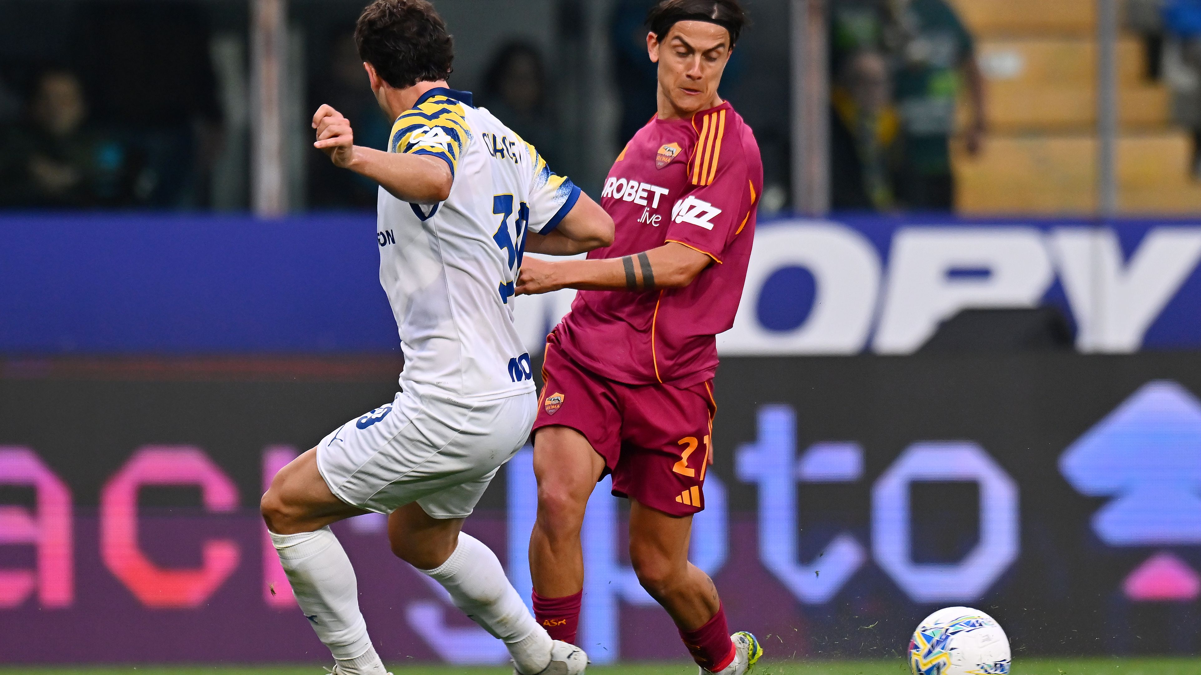 Roma, l'annuncio di Dybala: 