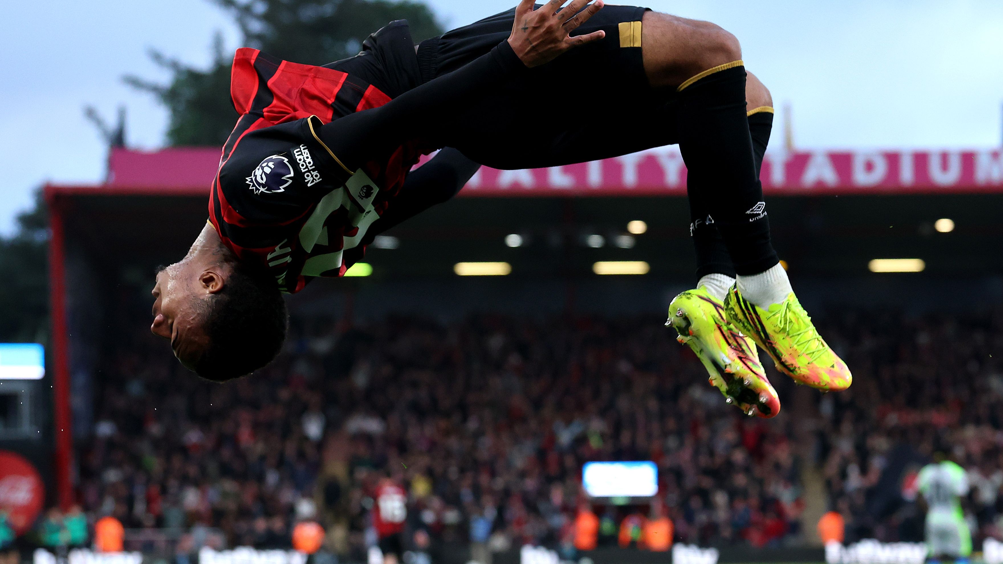 Premier League LIVE: Bournemouth-Manchester City sull'1-0 e così l'Arsenal sarebbe campione, Chelsea-Tottenham sull'1-0