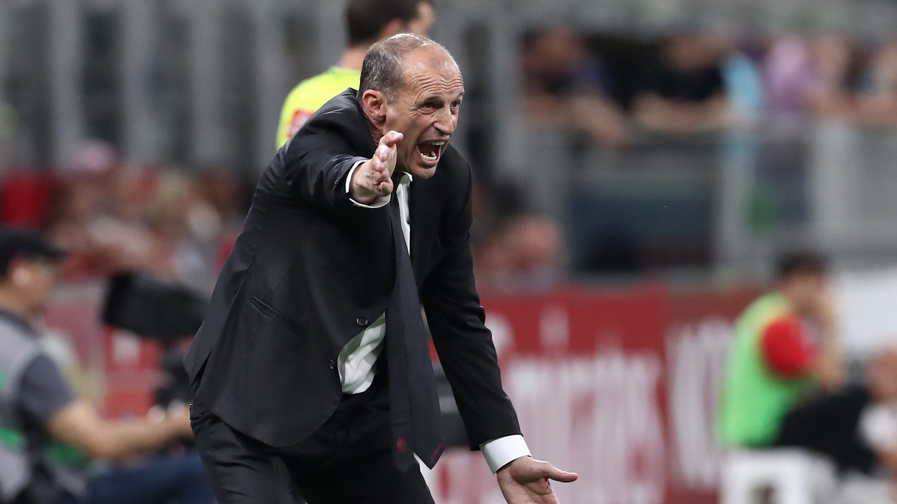 Milan, Allegri si rimette la giacca e sentenzia: 
