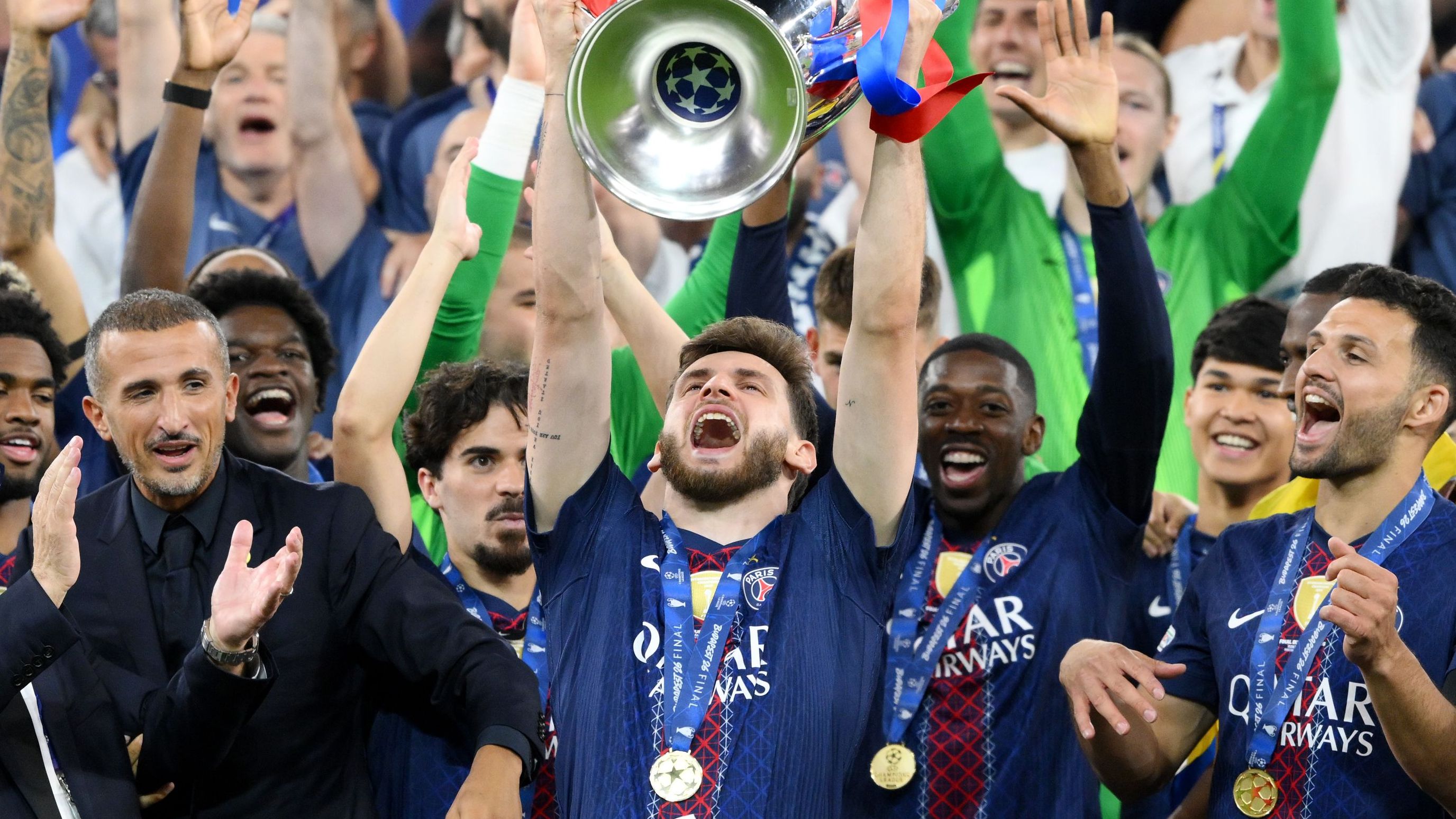 Kvaratskhelia sogna il Pallone d'Oro: intanto è il miglior giocatore della Champions League
