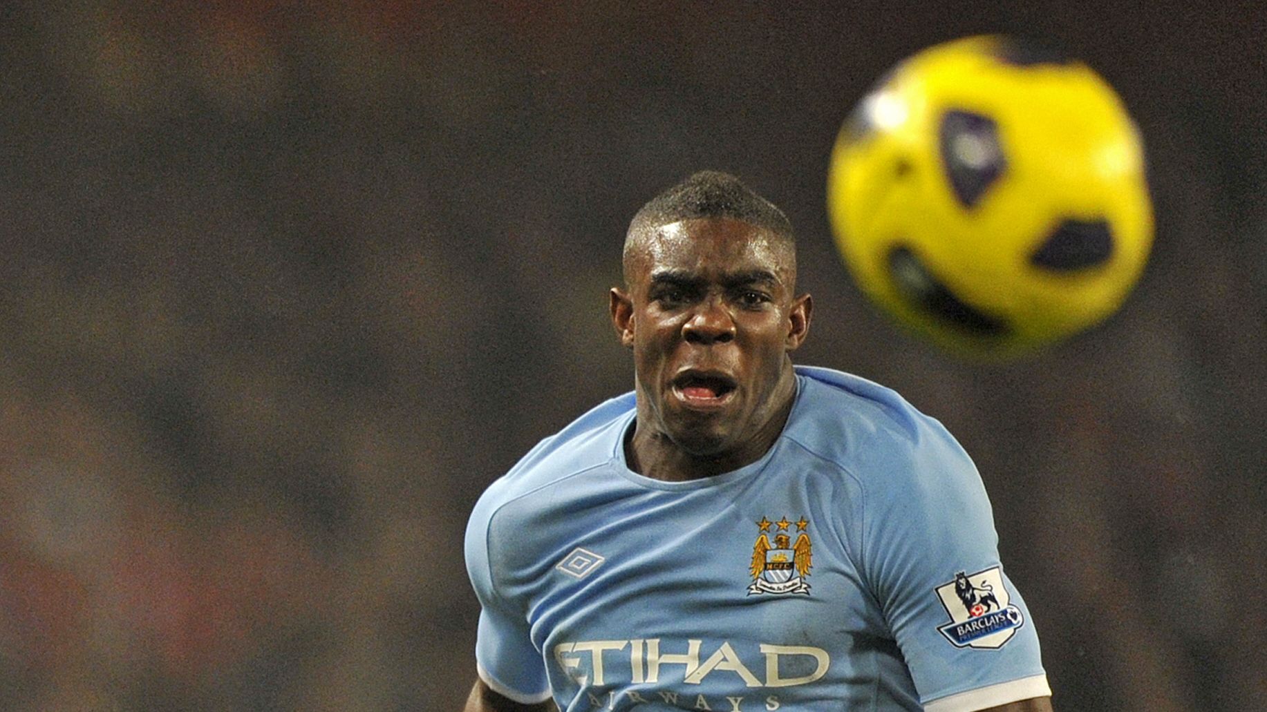 Le medaglie di Richards al centro di una battuta sul Manchester City