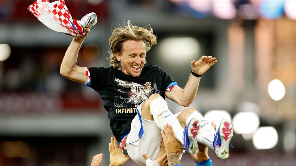Modric fa 200 e si riscatta, Budimir rilancia la Croazia ed elimina ...