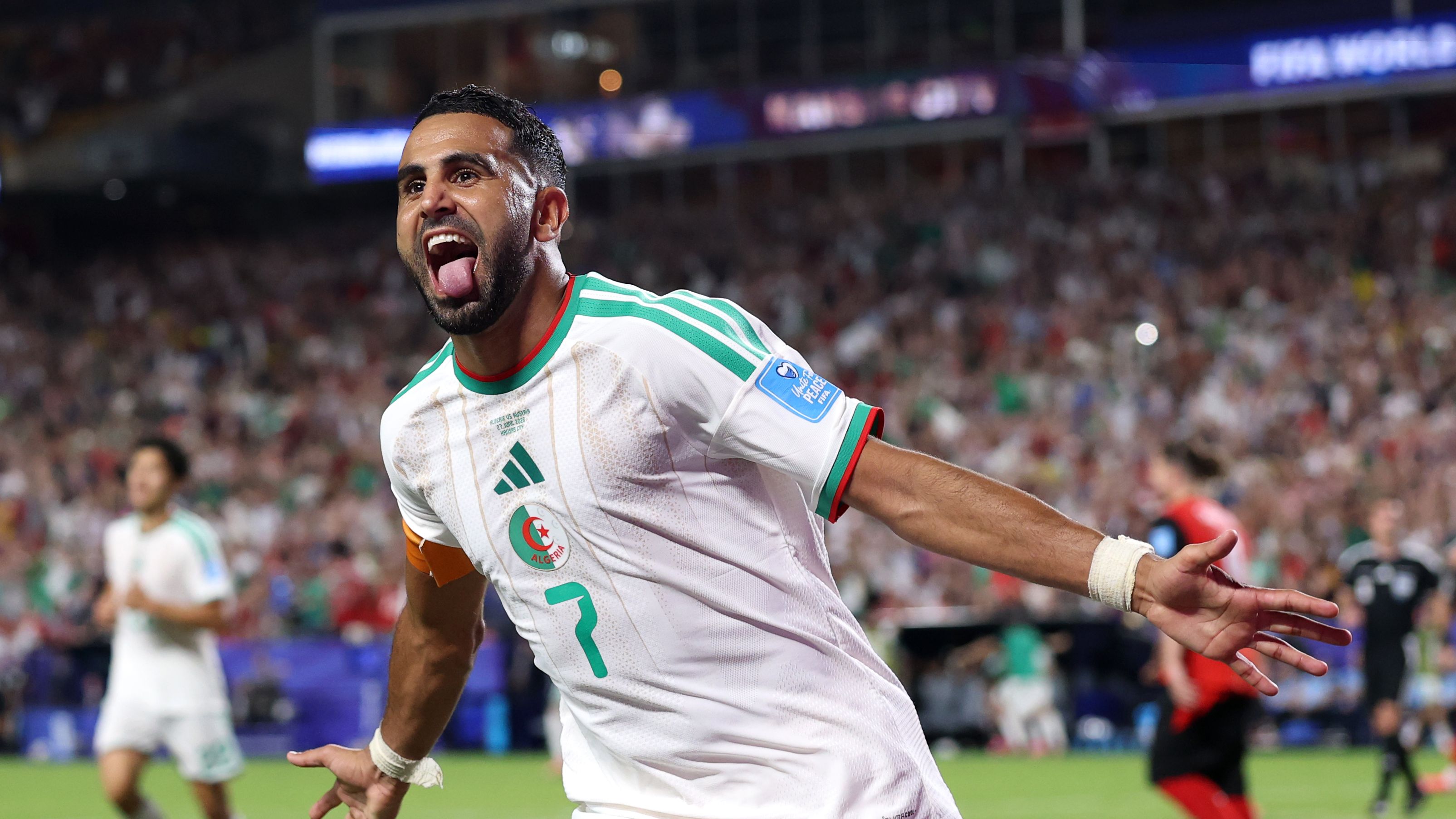 Ufficiale: terminato il contratto di Mahrez con l'Al-Ahli. Addio anche all'Algeria e crescono le voci di mercato