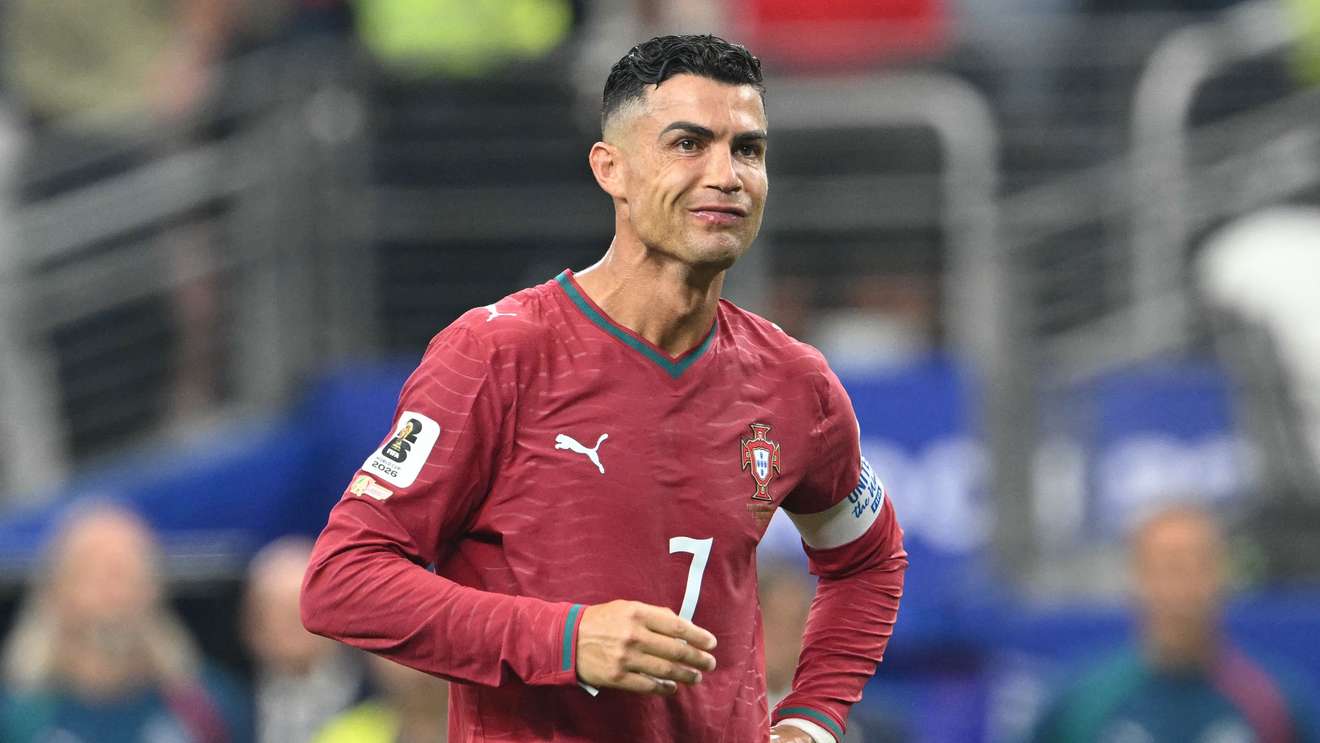Cristiano Ronaldo Dice Addio Ai Mondiali Lacrime E L abbraccio Con cristiano-ronaldo-dice-addio-ai-mondiali-lacrime-e-l-abbraccio-con