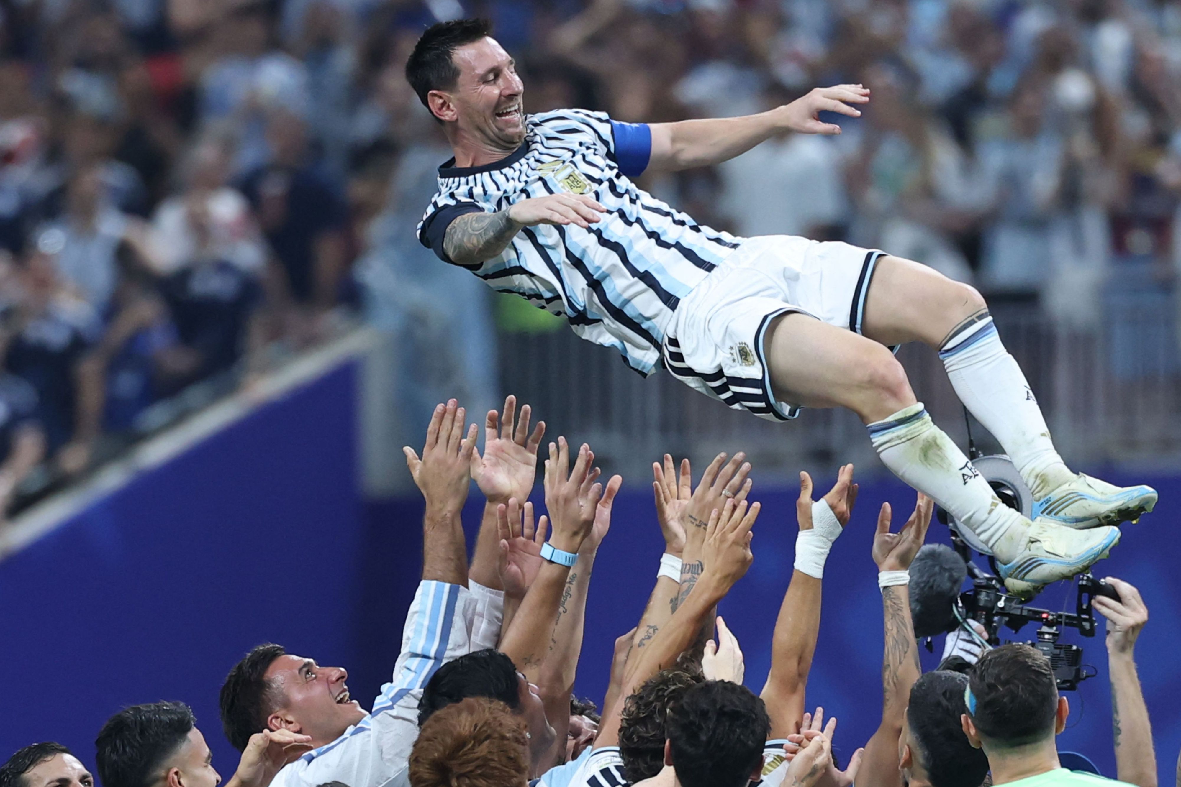 Ibrahimovic su Messi: "Sul 2-0 è diventato una bestia, ma ha bisogno di aiuto”