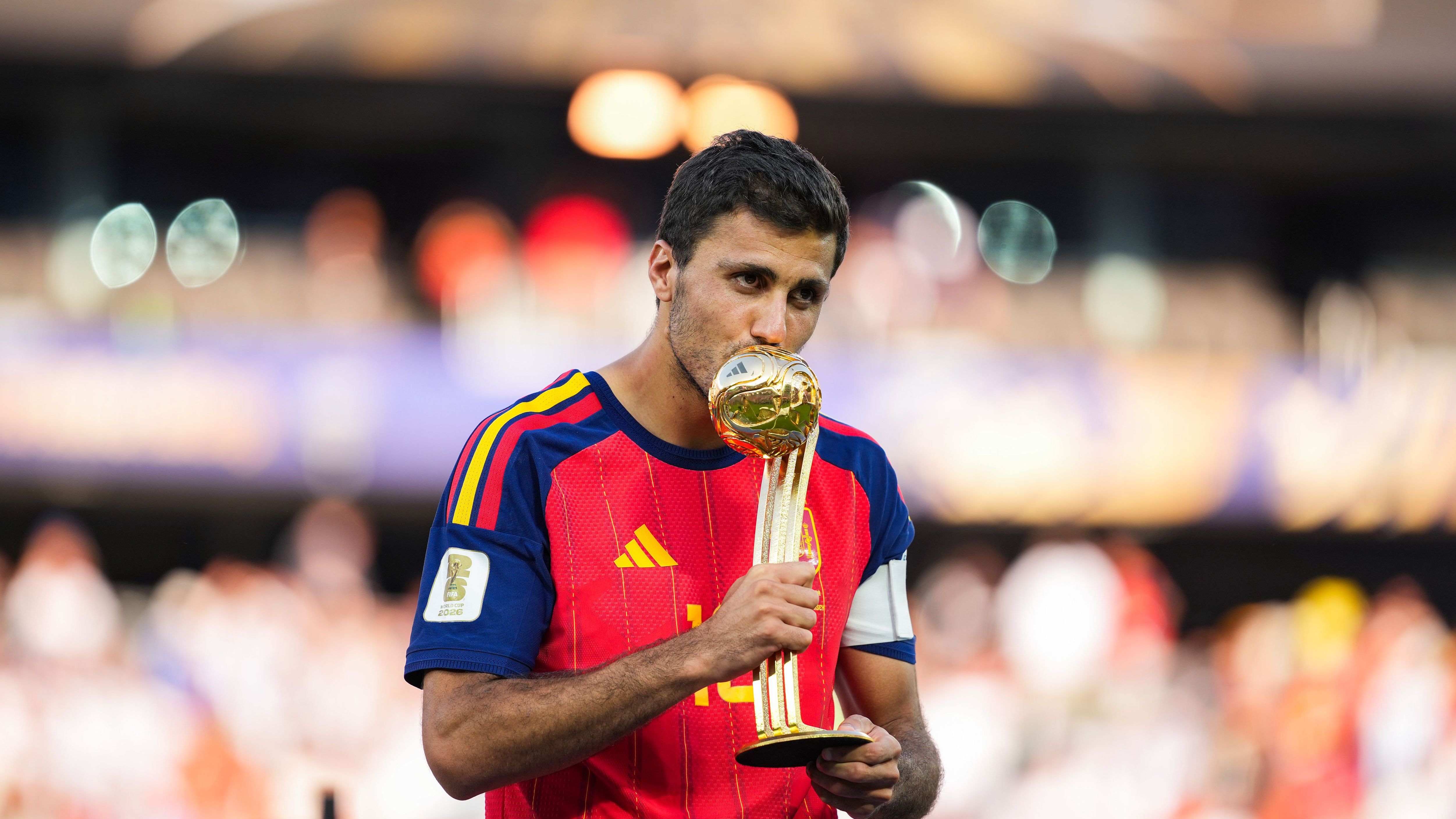 Mondiali 2026, premi assegnati: vincono Rodri, Cubarsi e Unai Simon, Messi a mani vuote