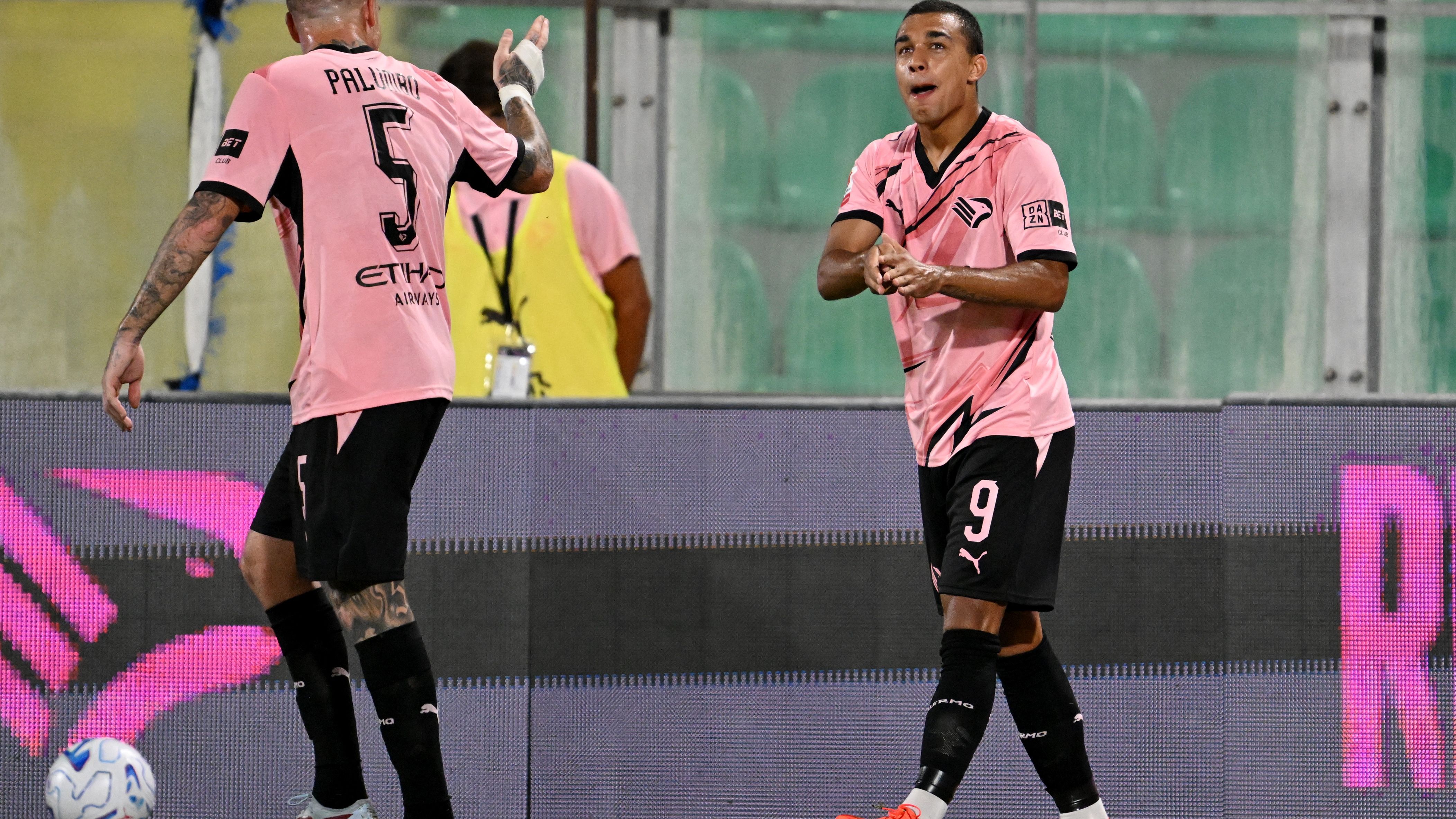 Palermo FC v US Lecce - Coppa Italia