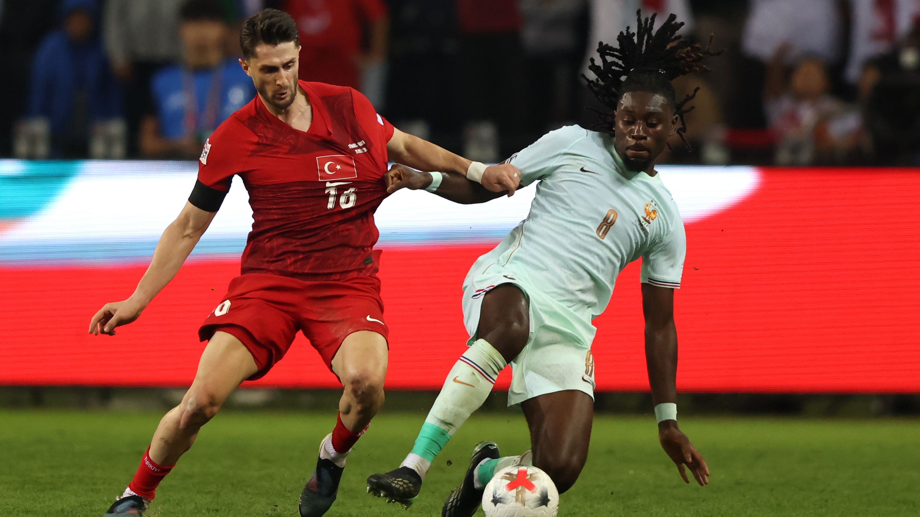 Zidane vince al debutto con la Francia: 1-0 alla Turchia di Montella, decide Mbappé che poi esce per infortunio