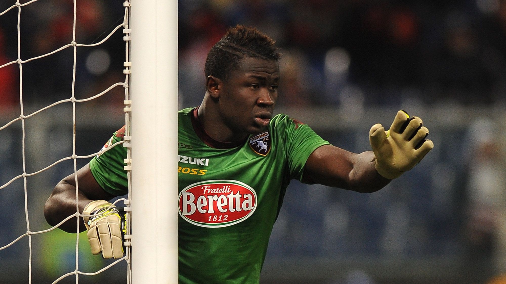 Lys Gomis: "Distrutto da alcol e cocaina, grazie Perin. Scaricai un estintore su Ogbonna, mi ruppi il mignolo in una rissa in discoteca"