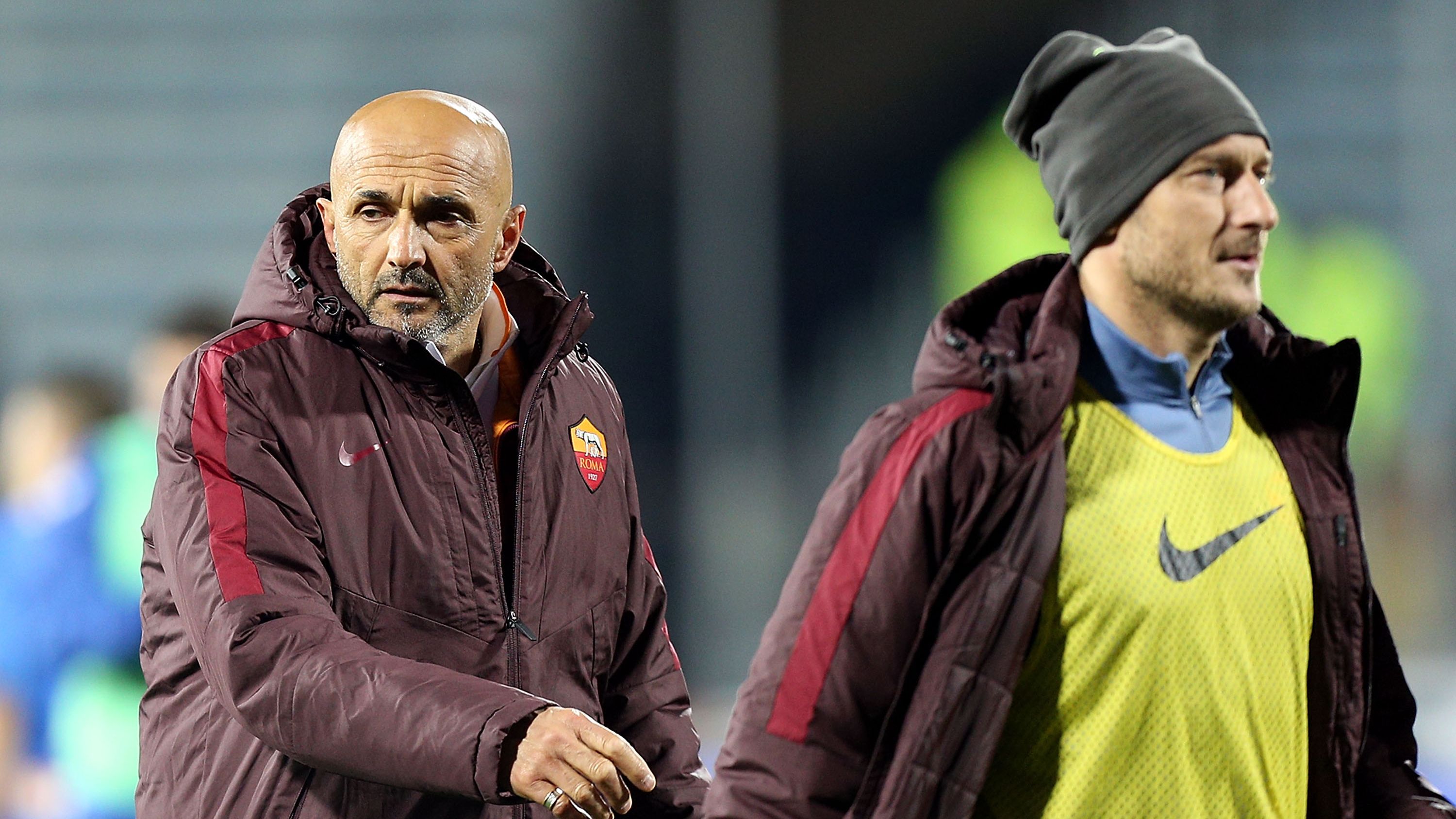 Totti: "Spalletti arrivò per farmi smettere, ma la Roma mi ha deluso più di lui. Calcione a Balotelli? Cercato, ve lo racconto"