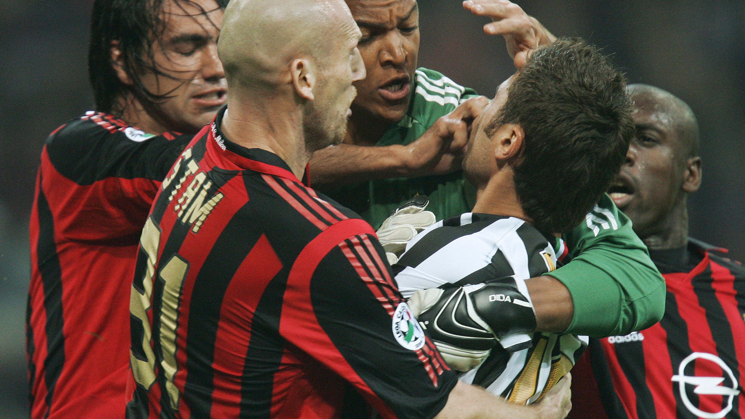 Brocchi racconta il suo Milan: "Stam faceva paura, a Inzaghi disse: 'Mi hai rotto le palle'. E lo buttò nella cesta dei panni"