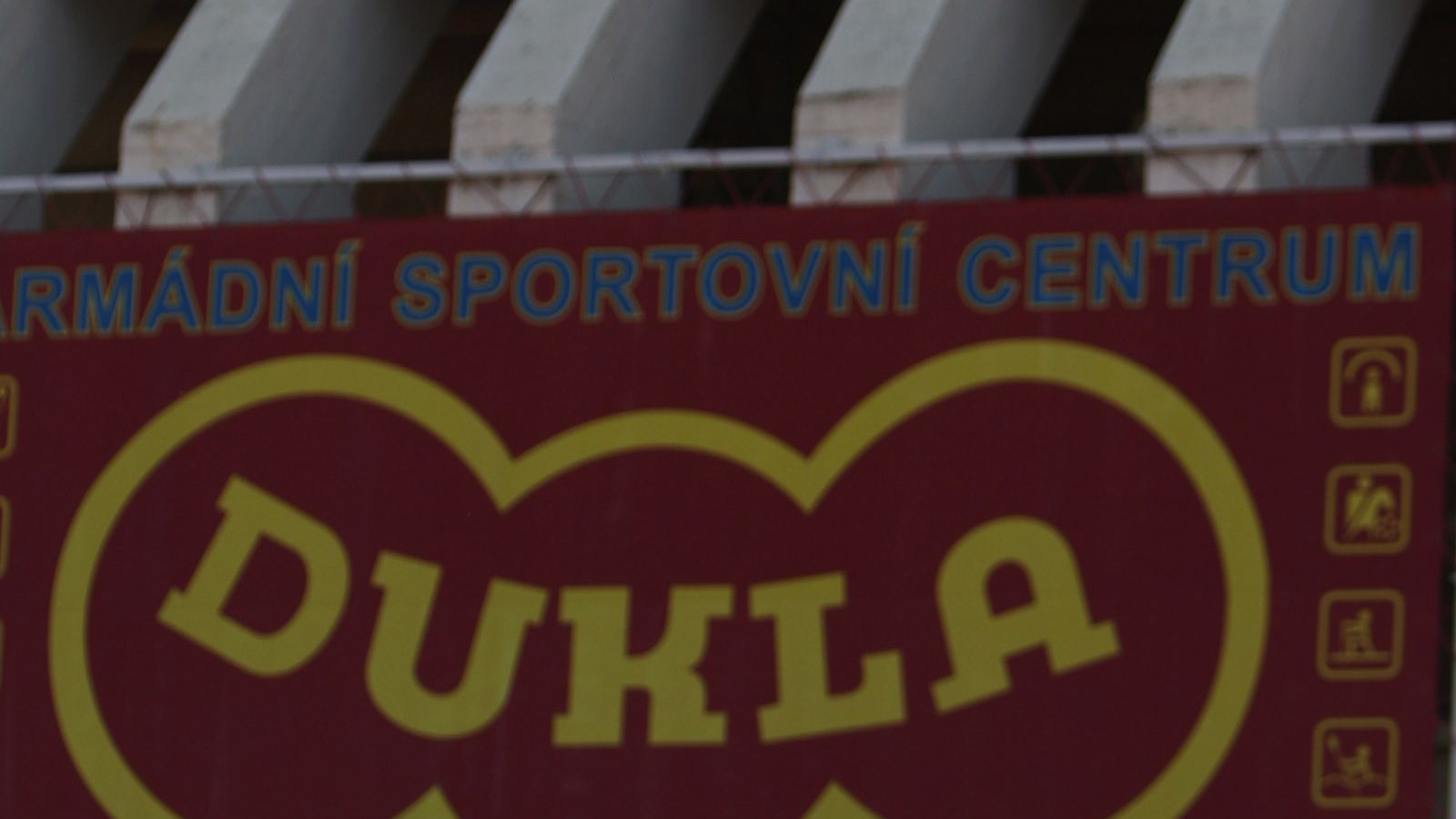 Dukla Praga, che disastro: retrocede in Repubblica Ceca perdendo 0-3 con tre autogol contro il Banik Ostrava
