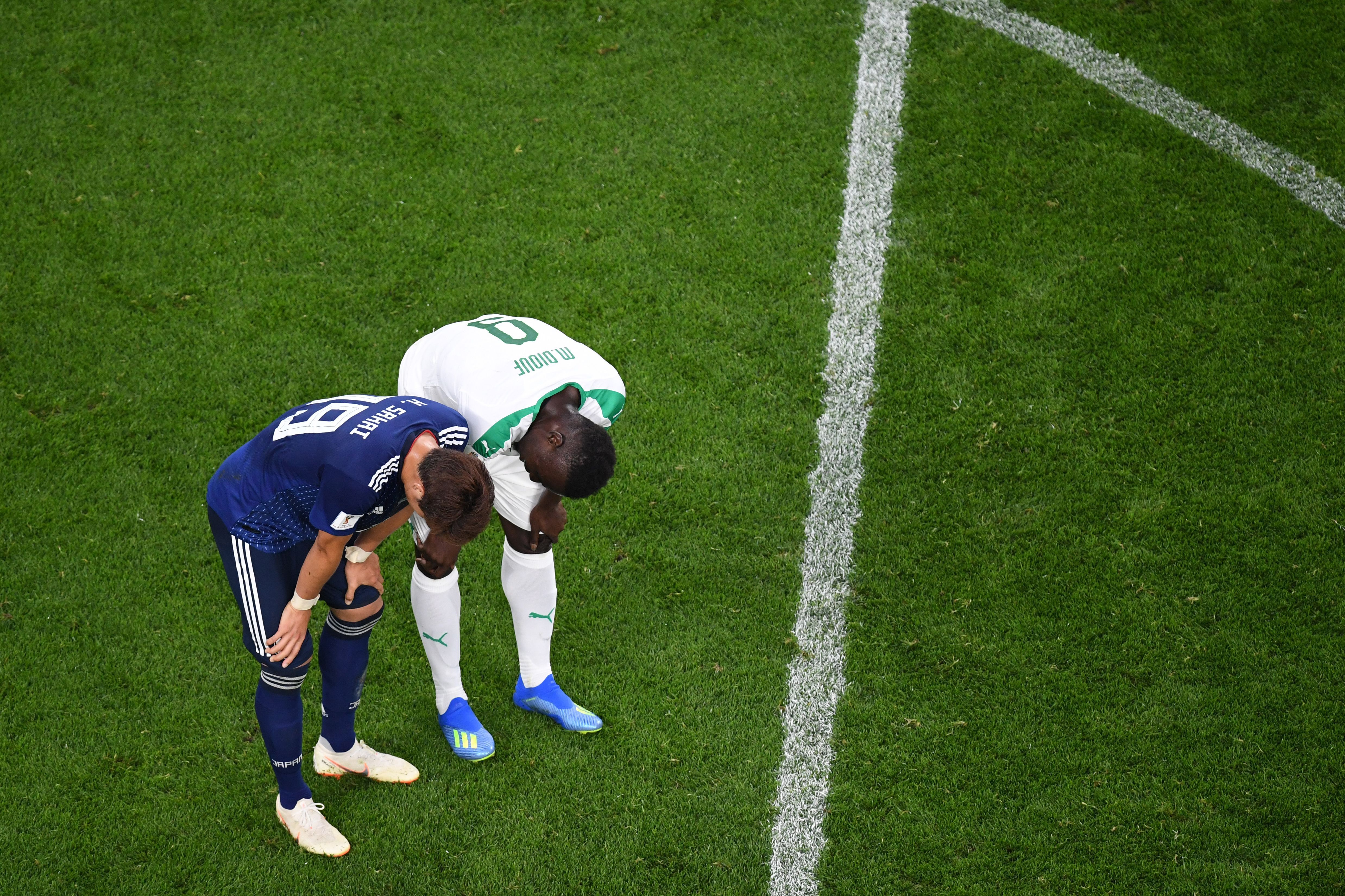 TOPSHOT-FBL-WC-2018-MATCH32-JPN-SEN